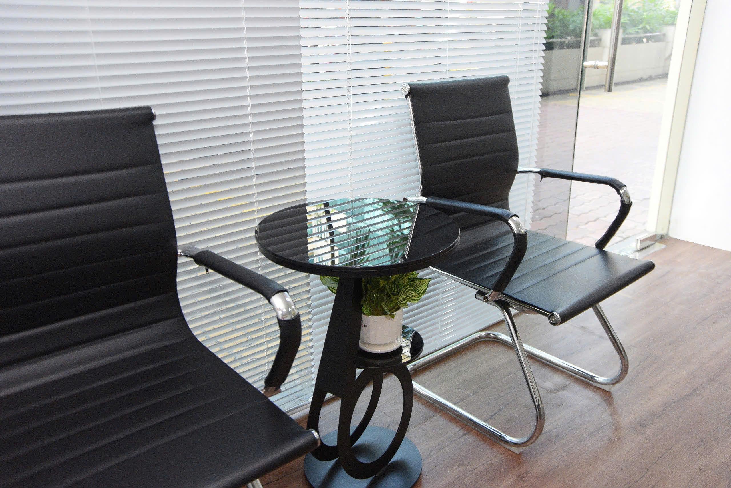 Khu tiếp khách tại văn phòng Trinh & Partners, 12 Mạc Đĩnh Chi